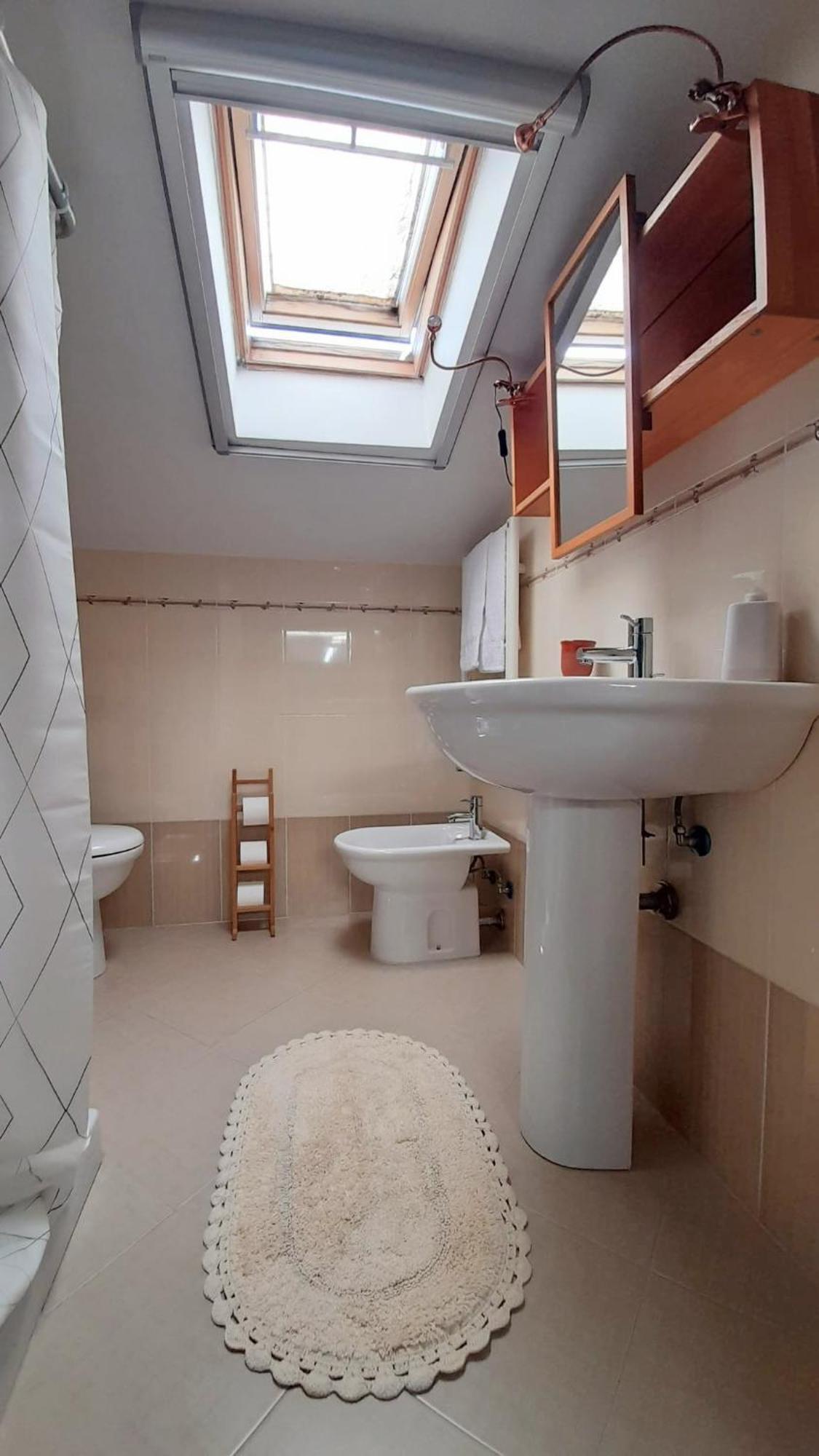 Apartment House Nubia, San Frediano, Near Ponte Vecchio, With Free Private Parking Lot *